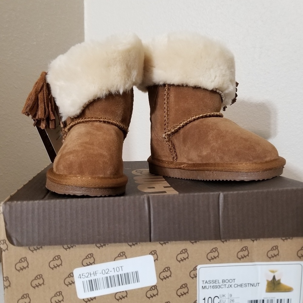 LAMO toddler shearling boots tassels New with Tags